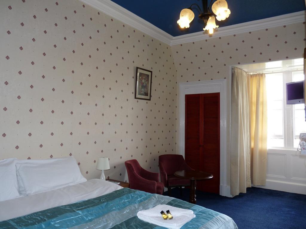 Alba Hills 3* Edinburgh