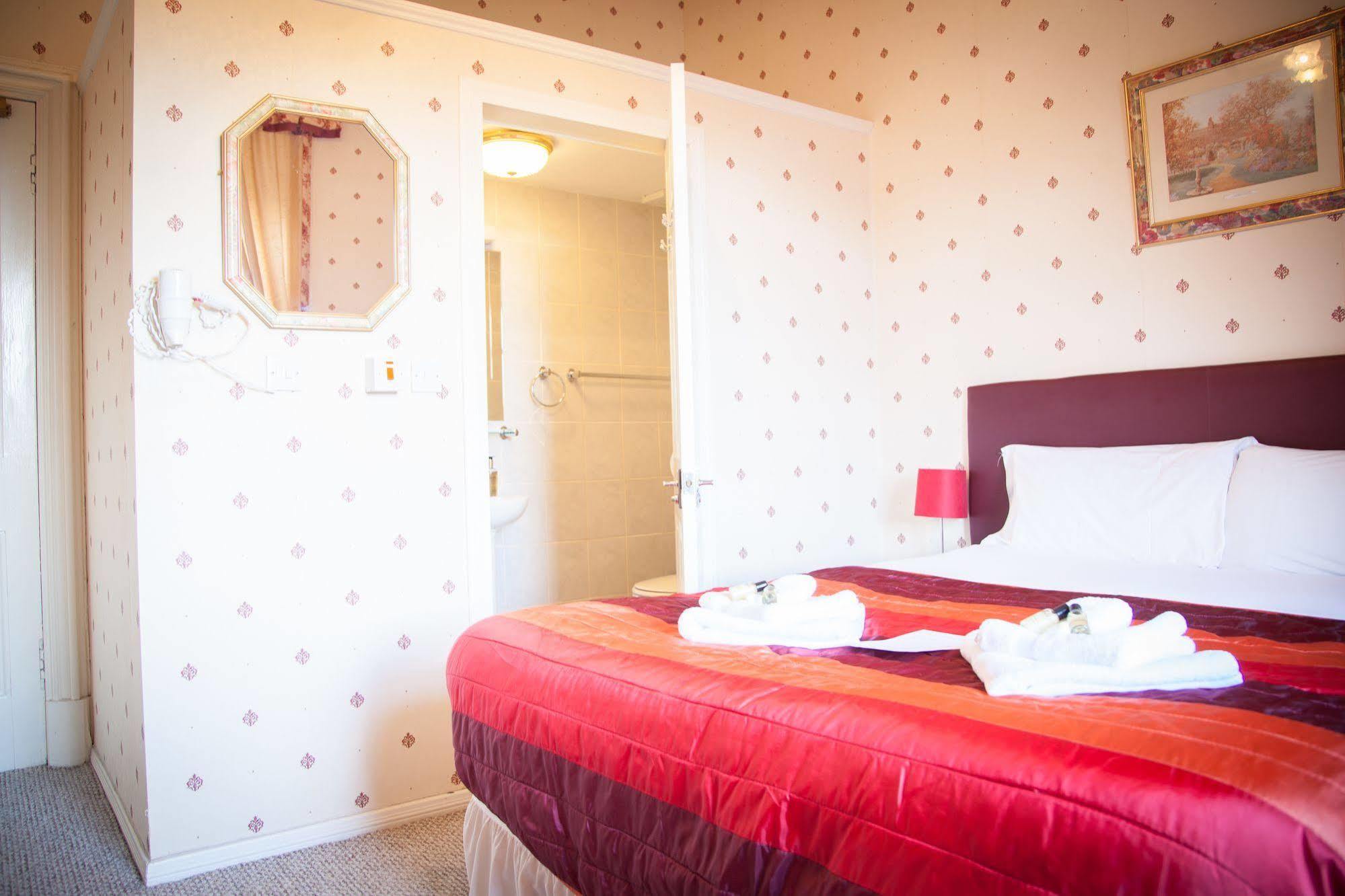 Alba Hills 3* Edinburgh