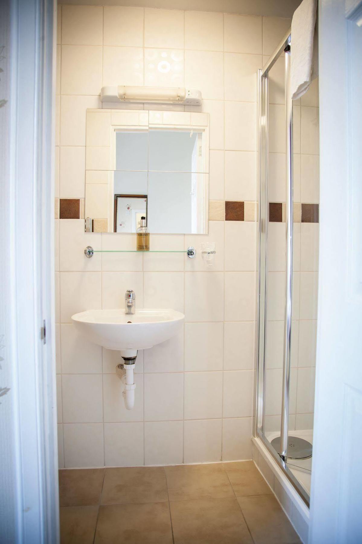 Alba Hills 3* Edinburgh